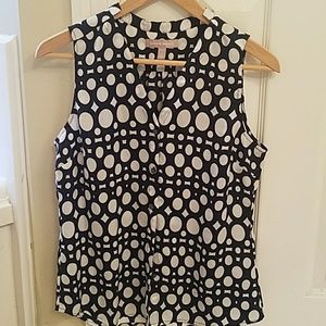Banana Republic sleeveless button up top